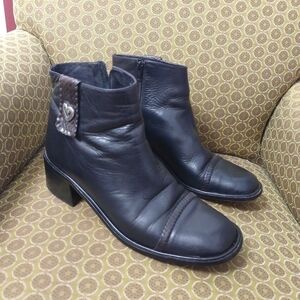 Brighton Black Leather Loonie Ankle Booties With Zipper & Logo